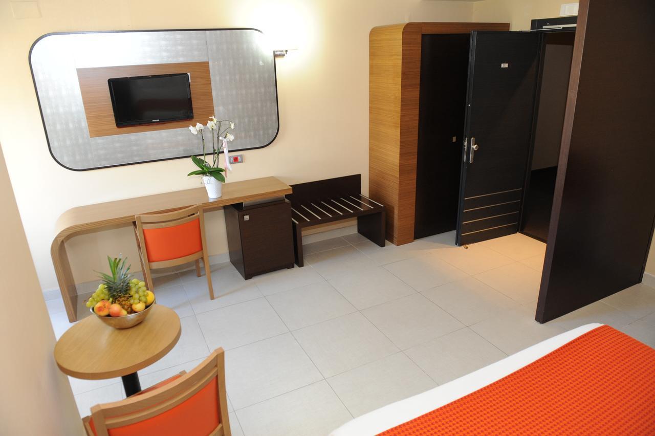 Hotel Ristorante La Campagnola กัสซีโน ภายนอก รูปภาพ