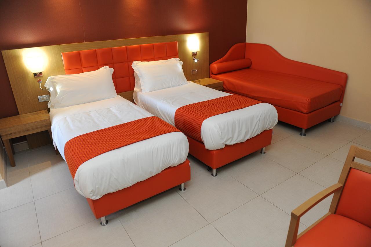 Hotel Ristorante La Campagnola กัสซีโน ภายนอก รูปภาพ